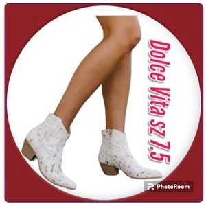 Dolce Vita Woman's Booties Volli Pointed Toe Bootie White Boot